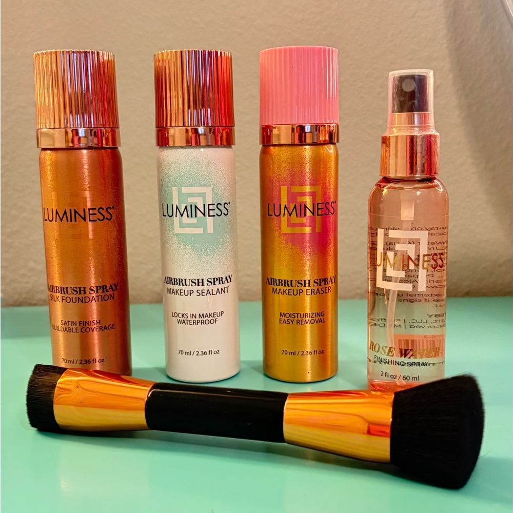 Luminess Airbrush Spray Makeup Collection with Brush TRADED